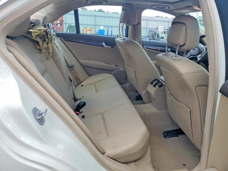 56783726 :رقم المزاد ، WDDGF4HB4CR194211 vin ، 2012 Mercedes-benz C مزاد بيع