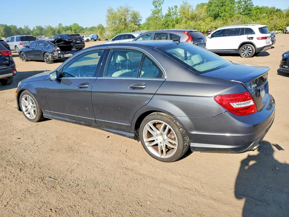 Продаж на аукціоні авто 2013 Mercedes-benz C, vin: WDDGF8AB5DA840065, номер лоту: 55754236