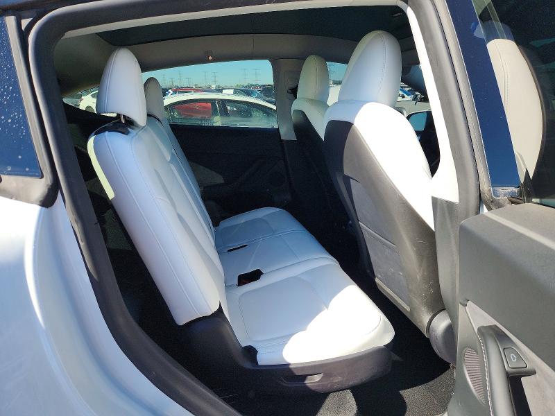 2024 Tesla Model Y მანქანა იყიდება აუქციონზე, vin: 7SAYGAEE2RF117301, აუქციონის ნომერი: 57588746