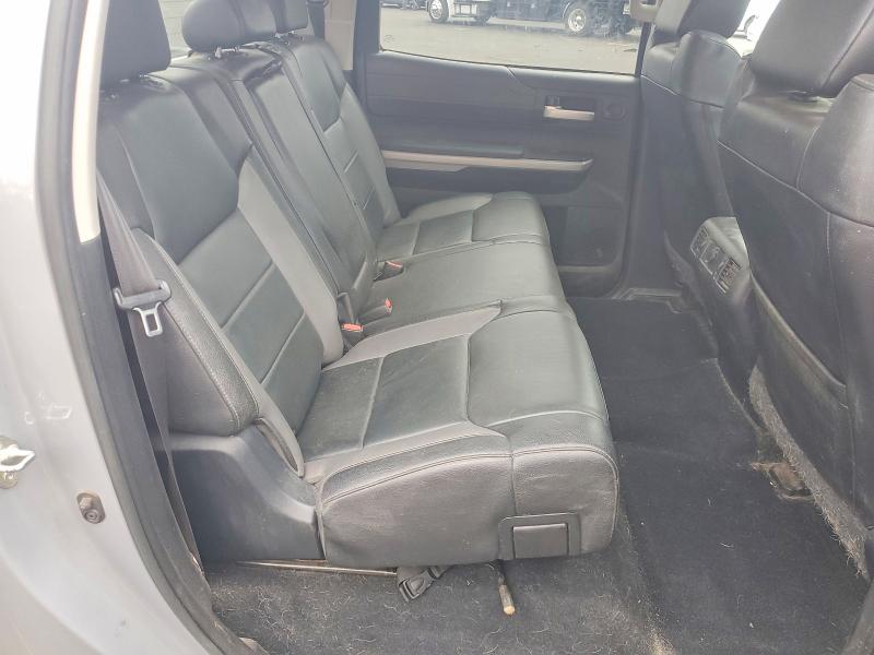 58495656 :رقم المزاد ، 5TFHY5F14JX729782 vin ، 2018 Toyota Tundra مزاد بيع