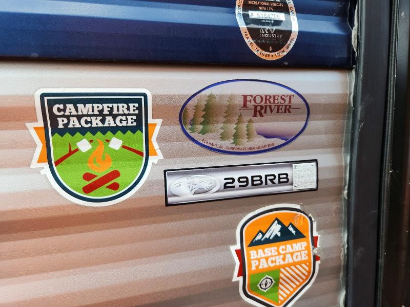 58561426 :رقم المزاد ، 4X4TCKE21NK080568 vin ، 2022 Forest River Cherokee Forest River Cheroke مزاد بيع