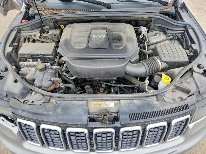58742016 :رقم المزاد ، 1C4RJFBGXHC828486 vin ، 2017 Jeep Grand Cherokee مزاد بيع