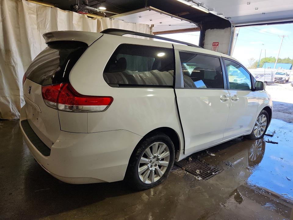 Продажа на аукционе авто 2012 Toyota Sienna, vin: 5TDDK3DCXCS040055, номер лота: 56290536