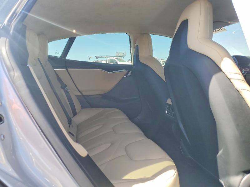 85622175 :رقم المزاد ، 5YJSA1E18GF156697 vin ، 2016 Tesla Model S مزاد بيع