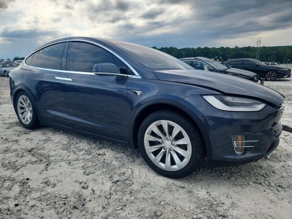 2020 Tesla Model X მანქანა იყიდება აუქციონზე, vin: 5YJXCBE20LF236813, აუქციონის ნომერი: 55777666