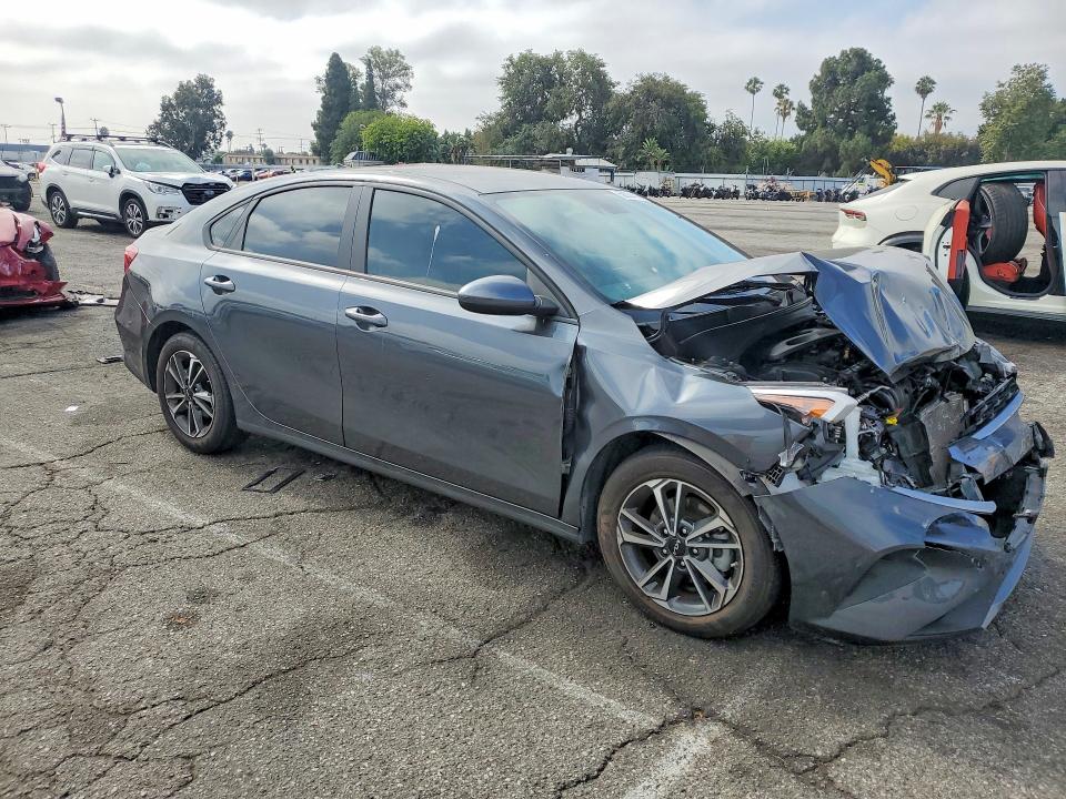 58594476 :رقم المزاد ، 3KPF24AD9PE678535 vin ، 2023 Kia Forte مزاد بيع