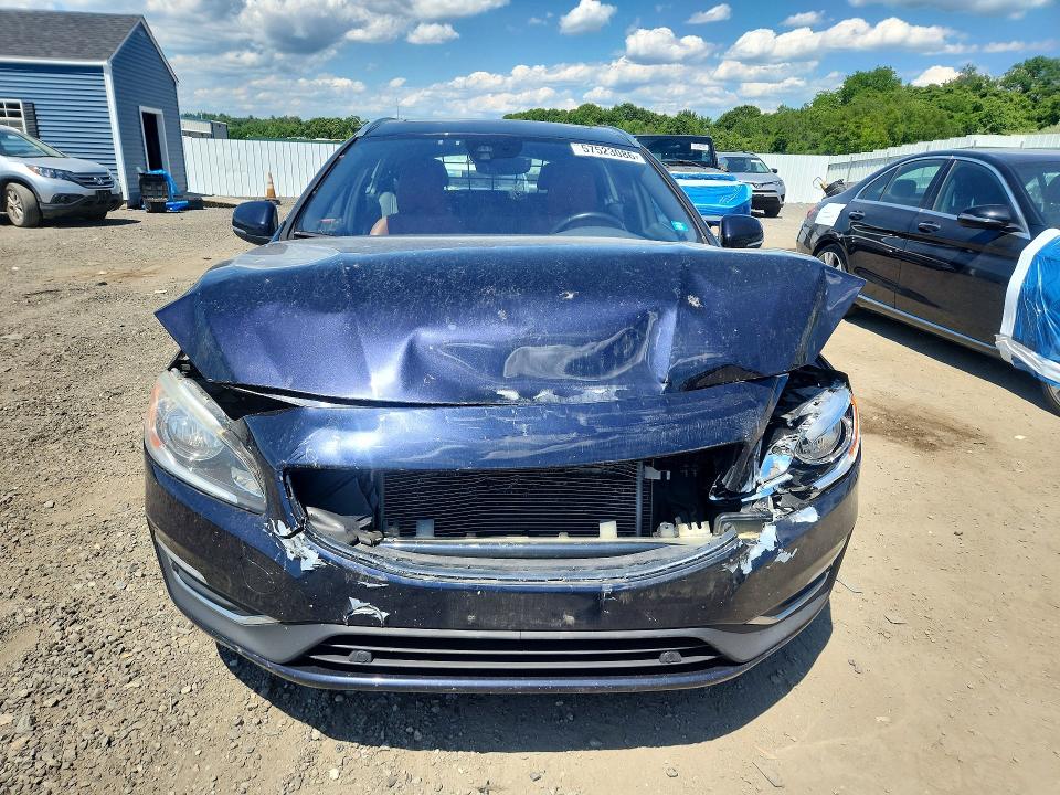 2017 Volvo V60 მანქანა იყიდება აუქციონზე, vin: YV140MSK0H1372686, აუქციონის ნომერი: 57523086