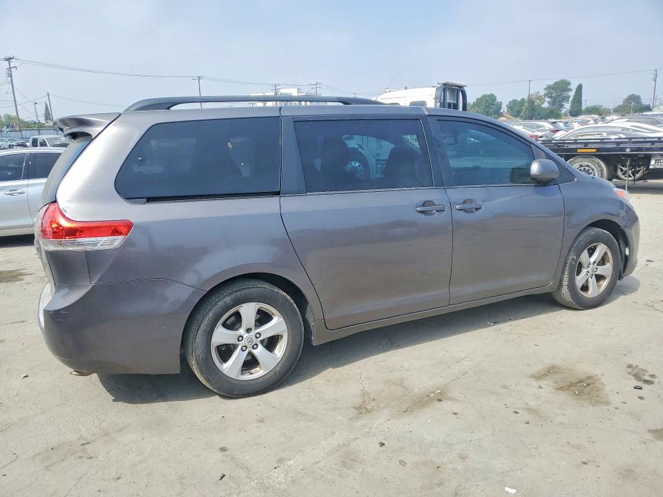 Продаж на аукціоні авто 2011 Toyota Sienna, vin: 5TDKK3DC8BS046488, номер лоту: 56350606