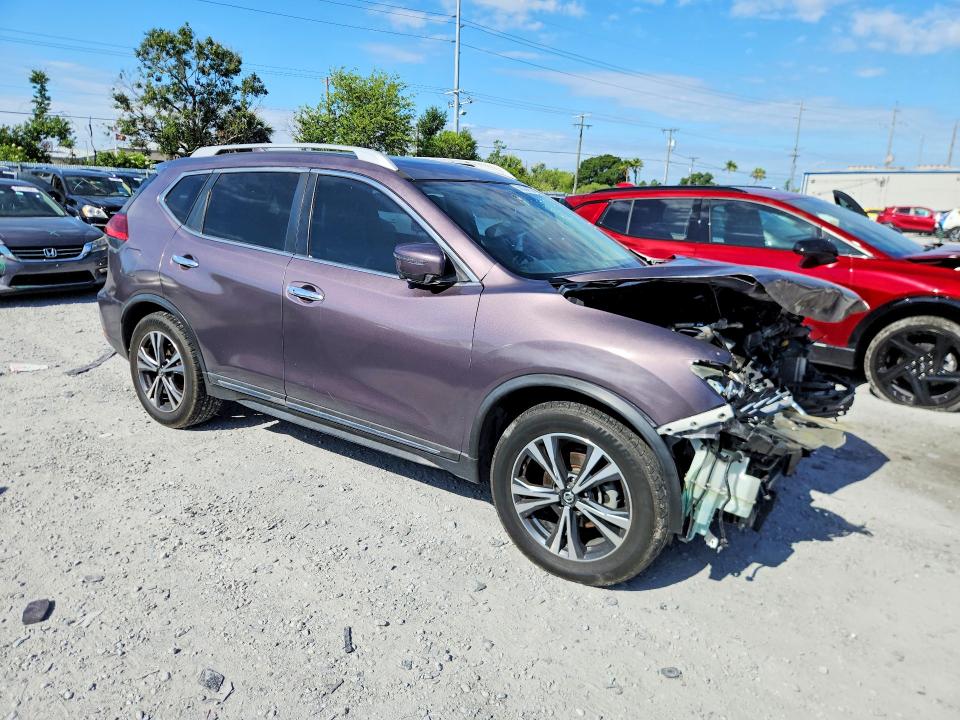 2017 Nissan Rogue მანქანა იყიდება აუქციონზე, vin: 5N1AT2MT2HC749514, აუქციონის ნომერი: 56328236