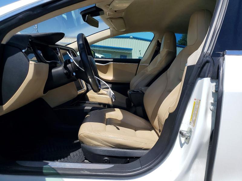 58409456 :رقم المزاد ، 5YJSA1E13FF114100 vin ، 2015 Tesla Model S مزاد بيع