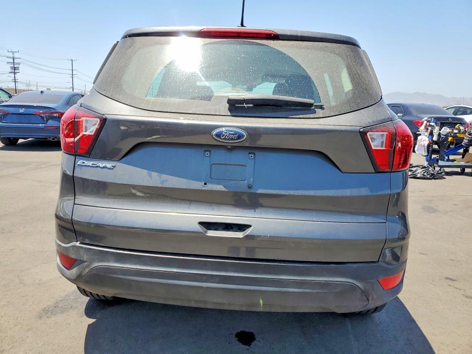 Продажа на аукционе авто 2019 Ford Escape, vin: 1FMCU0F78KUB63105, номер лота: 56821046