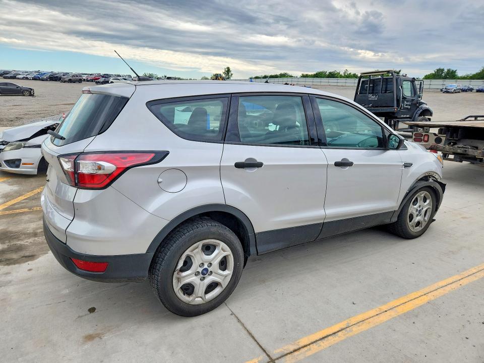Продажа на аукционе авто 2017 Ford Escape, vin: 1FMCU0F75HUE90442, номер лота: 57600006