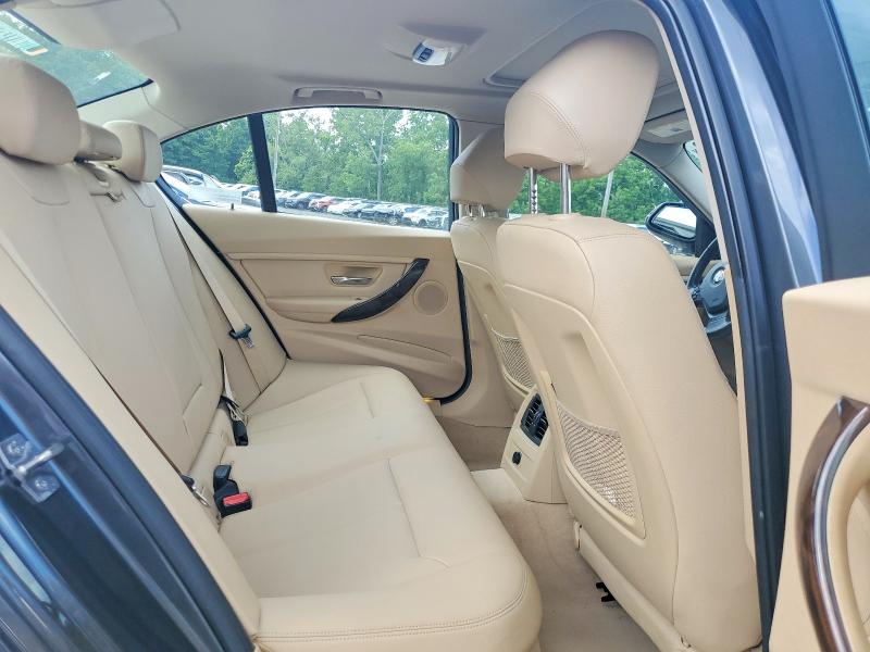 57352796 :رقم المزاد ، WBA3B3C53DF540183 vin ، 2013 Bmw 328 مزاد بيع