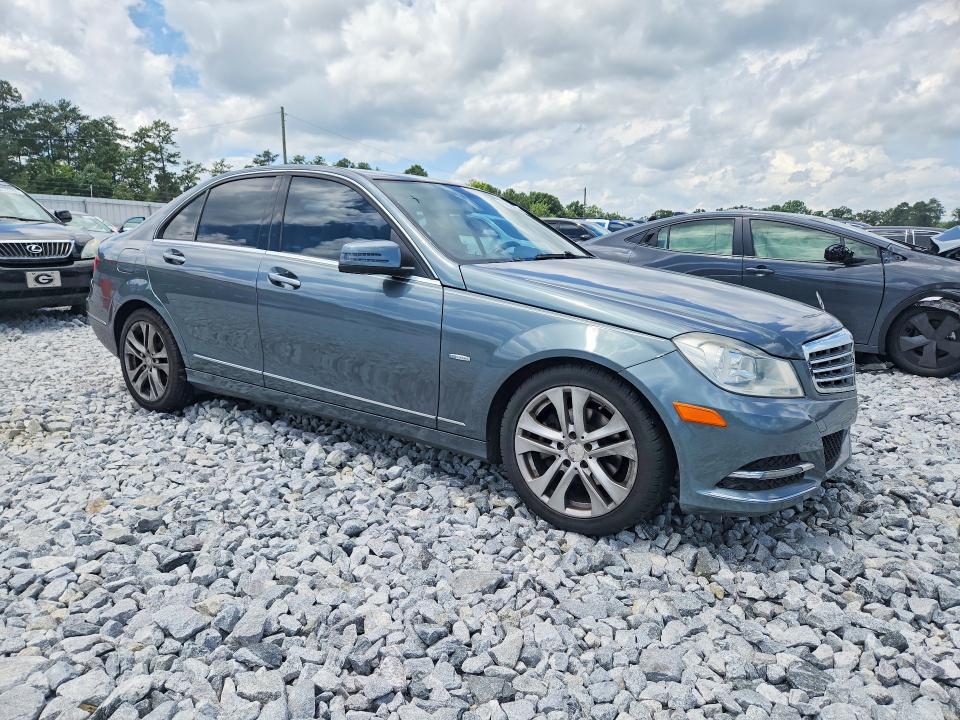 2012 Mercedes-benz C მანქანა იყიდება აუქციონზე, vin: WDDGF4HBXCR212162, აუქციონის ნომერი: 58231016