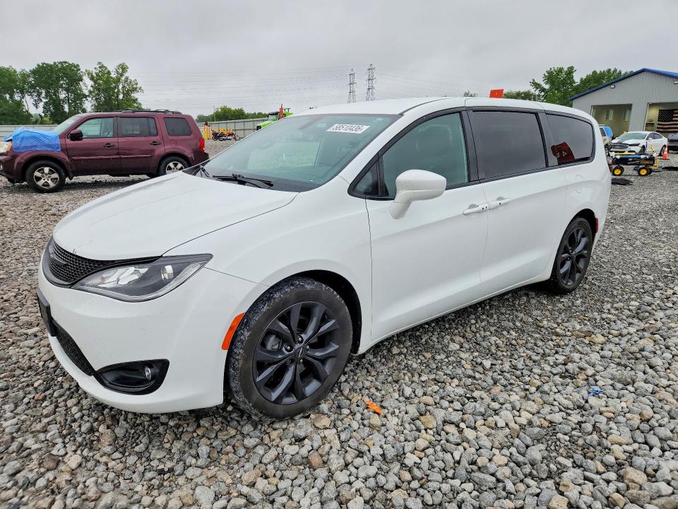 Aukcja sprzedaży 2018 Chrysler Pacifica, vin: 2C4RC1FGXJR351854, numer aukcji: 58510436