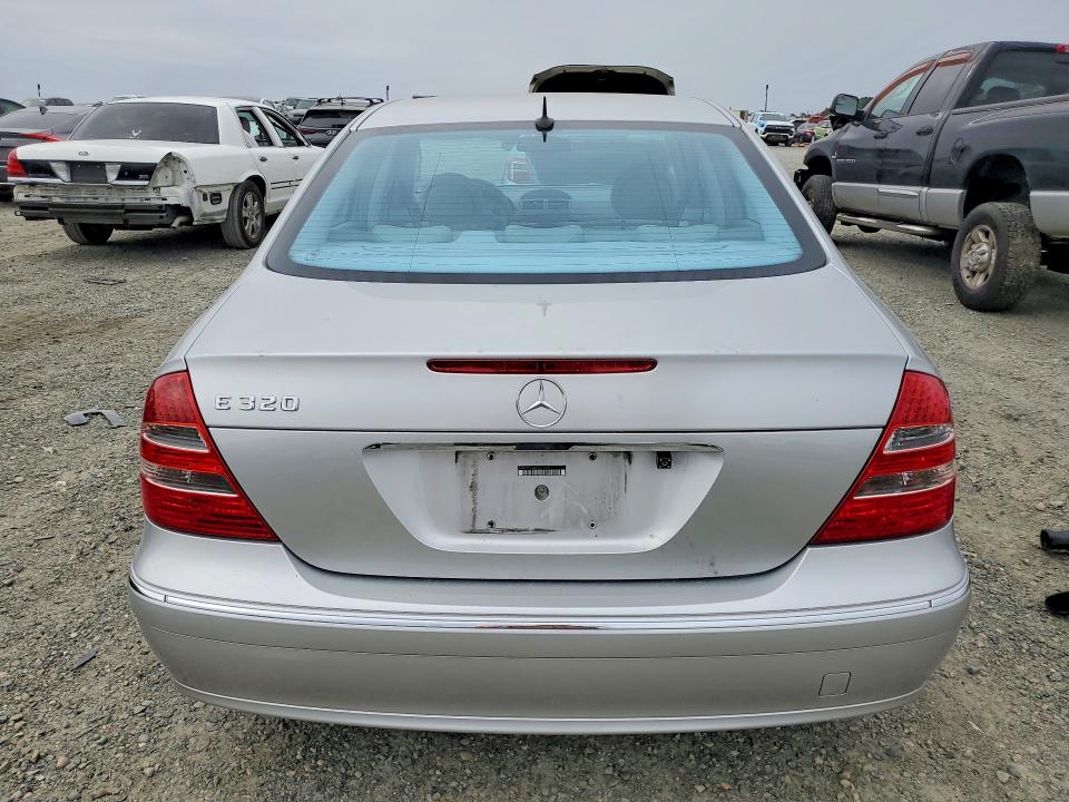 2004 Mercedes-benz E მანქანა იყიდება აუქციონზე, vin: WDBUF65J44A500553, აუქციონის ნომერი: 56461726