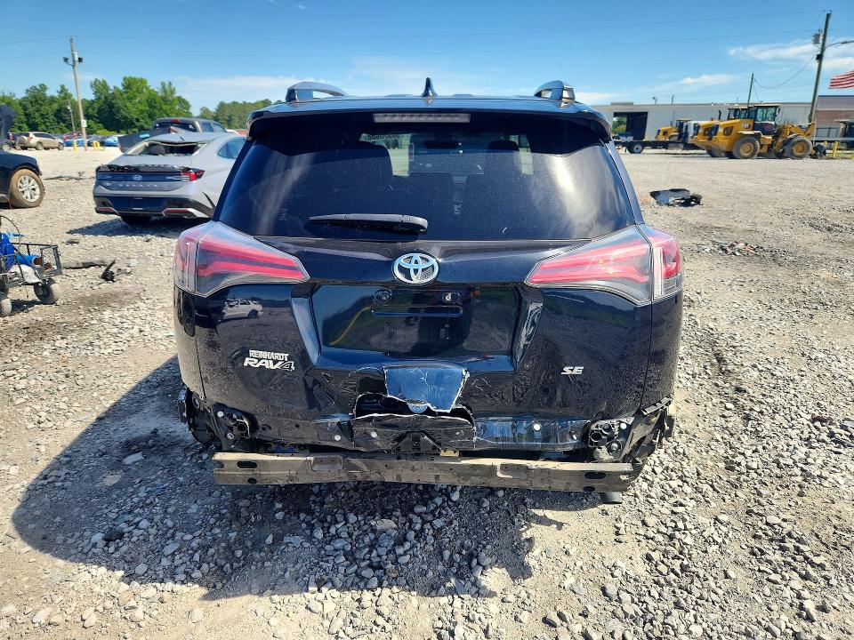 56320686 :رقم المزاد ، JTMNFREV0JD123112 vin ، 2018 Toyota Rav4 مزاد بيع