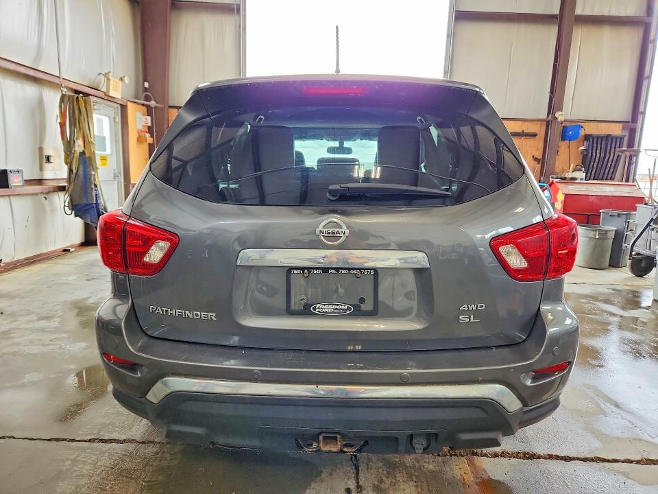 Продажа на аукционе авто 2018 Nissan Pathfinder, vin: 5N1DR2MM6JC676075, номер лота: 58424476