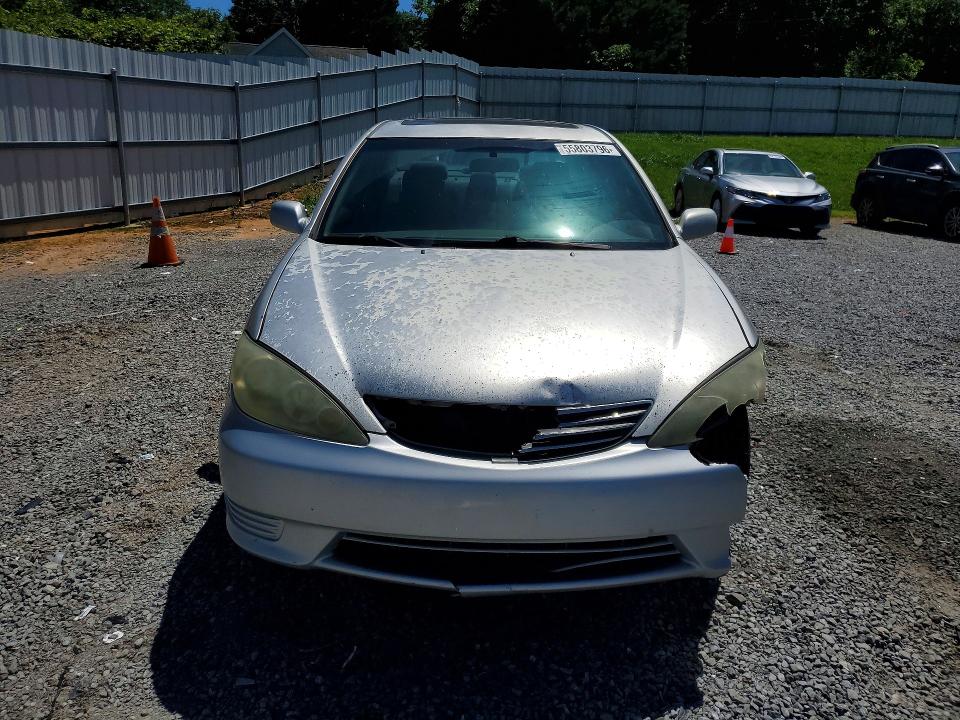2005 Toyota Camry მანქანა იყიდება აუქციონზე, vin: 4T1BE30K55U529811, აუქციონის ნომერი: 55803796
