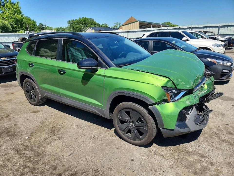 56107686 :رقم المزاد ، 3VV3C7B22SM055689 vin ، 2025 Volkswagen Taos مزاد بيع