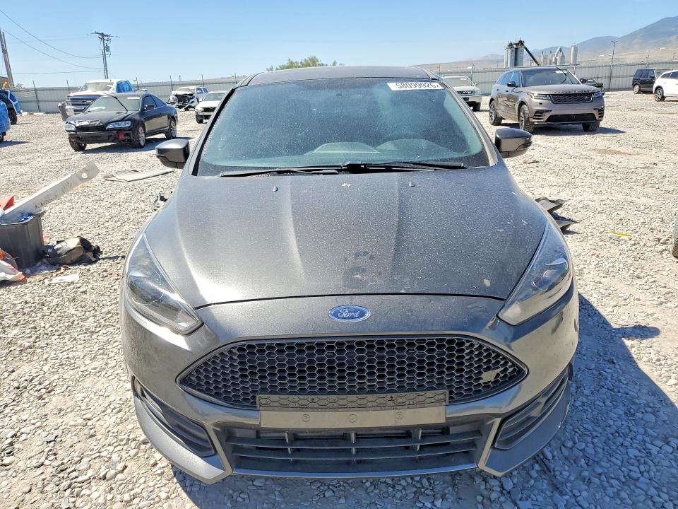 2016 Ford Focus მანქანა იყიდება აუქციონზე, vin: 1FADP3L93GL315740, აუქციონის ნომერი: 58099926