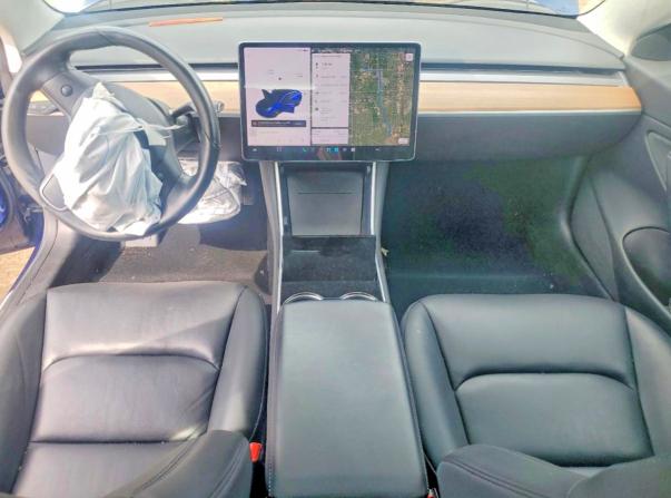 56434866 :رقم المزاد ، 5YJ3E1EB6JF090272 vin ، 2018 Tesla Model 3 مزاد بيع