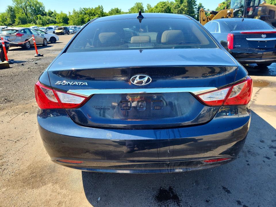 2011 Hyundai Sonata მანქანა იყიდება აუქციონზე, vin: 5NPEB4AC8BH010085, აუქციონის ნომერი: 57656176