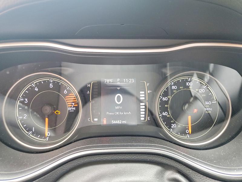 56449136 :رقم المزاد ، 1C4PJLCB0KD286146 vin ، 2019 Jeep Cherokee مزاد بيع