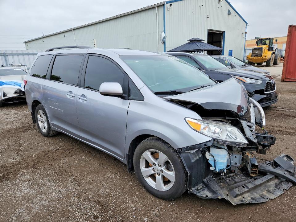 Продаж на аукціоні авто 2017 Toyota Sienna, vin: 5TDKZ3DC3HS889907, номер лоту: 58612036