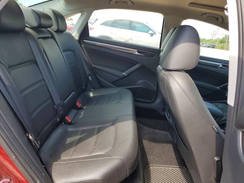 55192026 :رقم المزاد ، 1VWBA7A31JC008791 vin ، 2018 Volkswagen Passat مزاد بيع