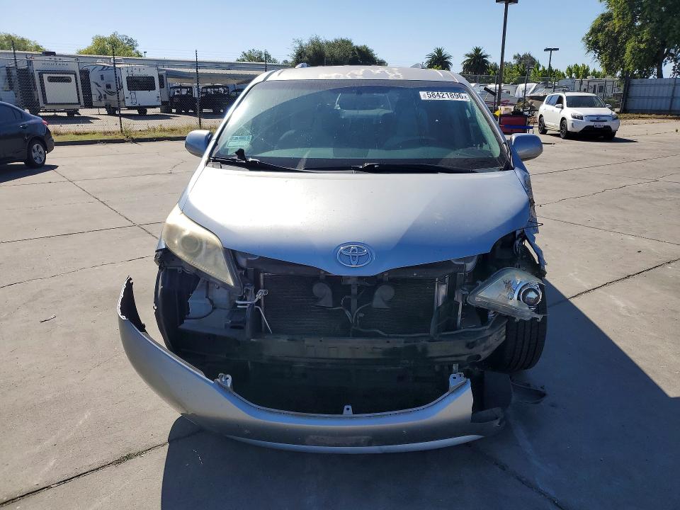 2011 Toyota Sienna მანქანა იყიდება აუქციონზე, vin: 5TDKK3DC9BS081279, აუქციონის ნომერი: 58421896