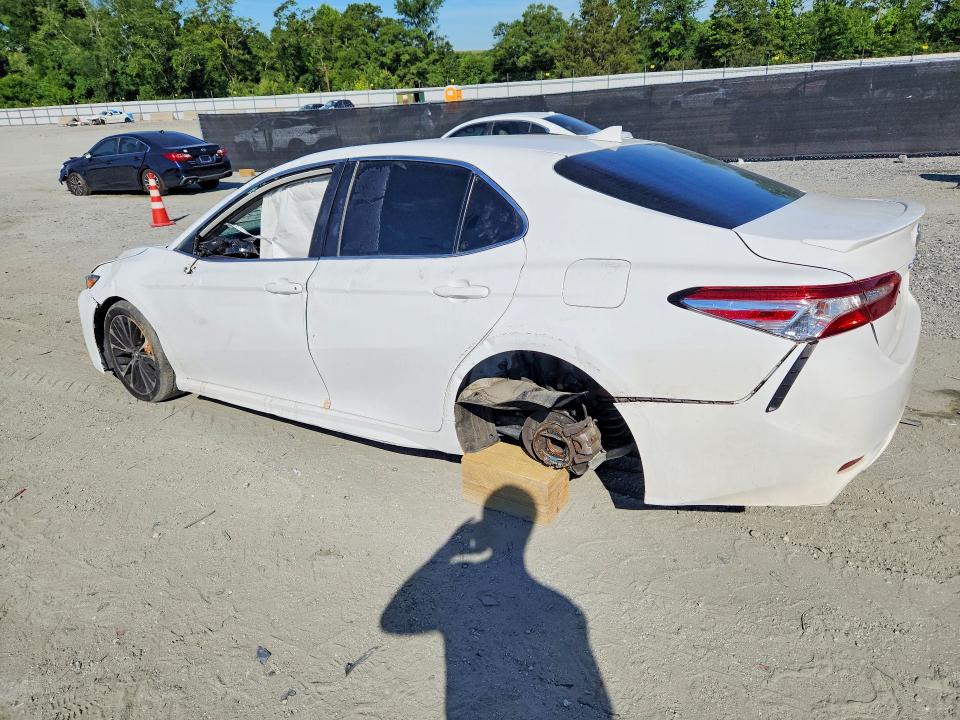 Продажа на аукционе авто 2020 Toyota Camry, vin: 4T1G11AK6LU352218, номер лота: 55780696