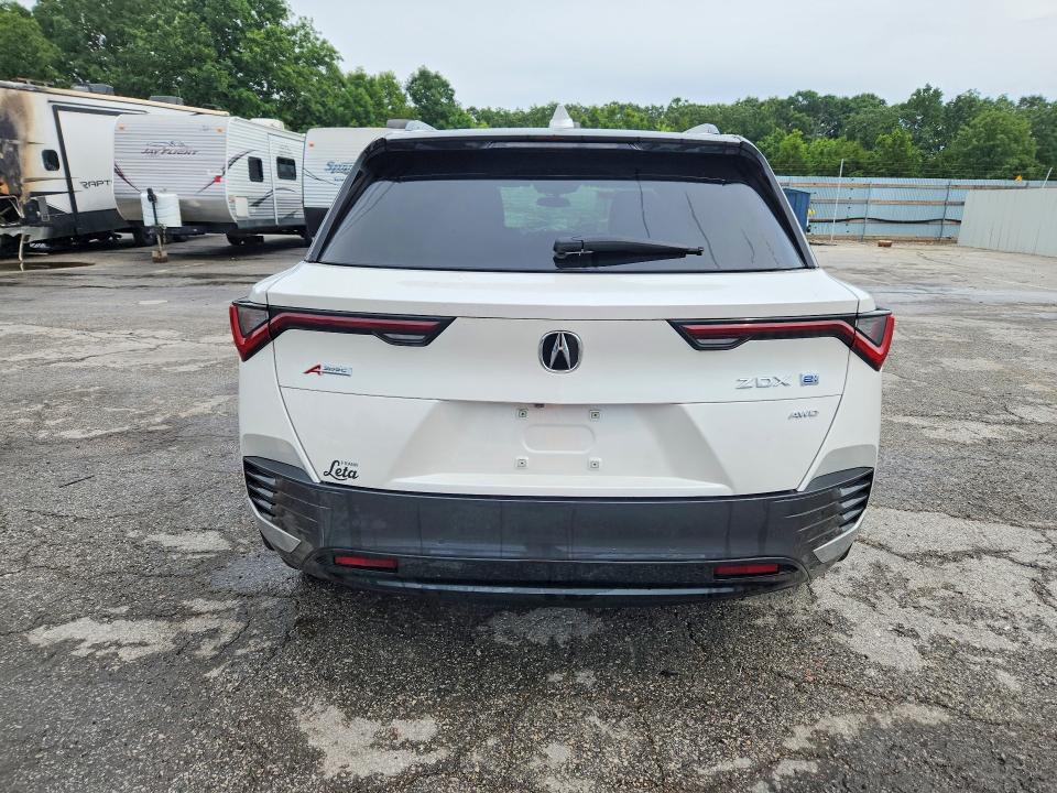 58389746 :رقم المزاد ، 4W5KHNRL7RZ519781 vin ، 2024 Acura Zdx مزاد بيع