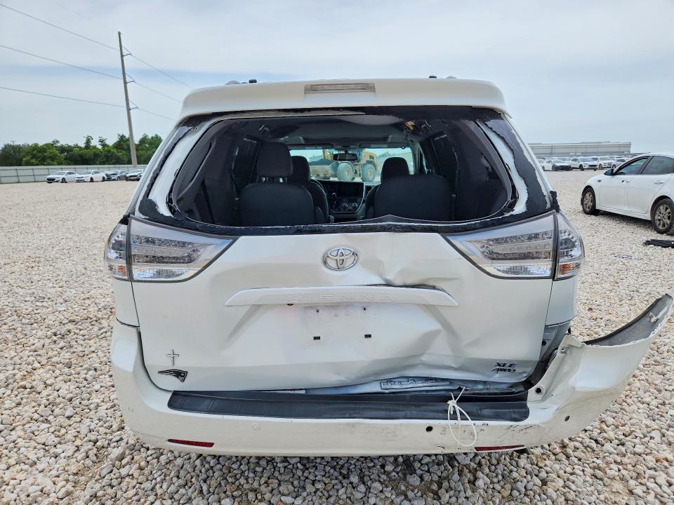 58261746 :رقم المزاد ، 5TDDZ3DC9HS169827 vin ، 2017 Toyota Sienna مزاد بيع