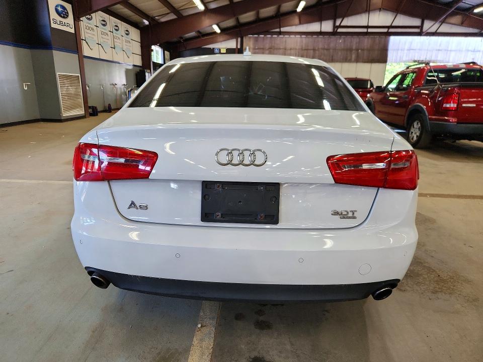 Продаж на аукціоні авто 2014 Audi A6, vin: WAUFGAFC6EN016692, номер лоту: 55928306