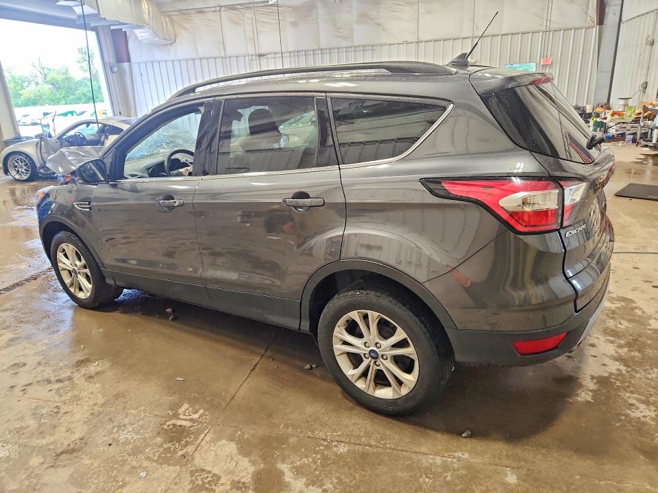 58077786 :رقم المزاد ، 1FMCU9GD5JUD21598 vin ، 2018 Ford Escape مزاد بيع