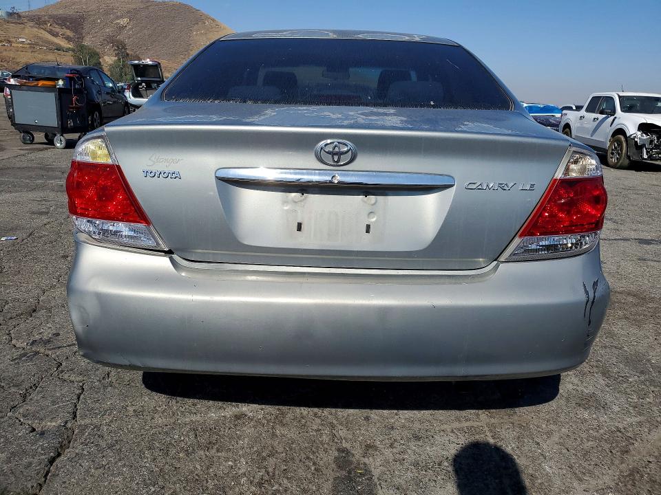 2005 Toyota Camry მანქანა იყიდება აუქციონზე, vin: 4T1BE32KX5U618416, აუქციონის ნომერი: 55816996