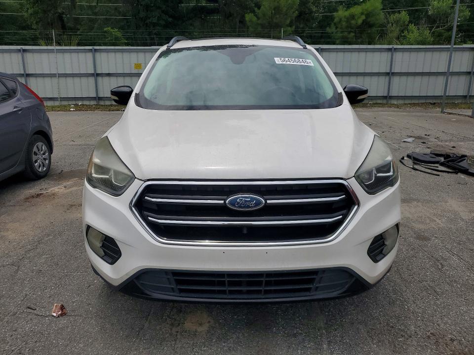 Auction sale of the 2017 Ford Escape, vin: 1FMCU0J90HUF01372, lot number: 56456846