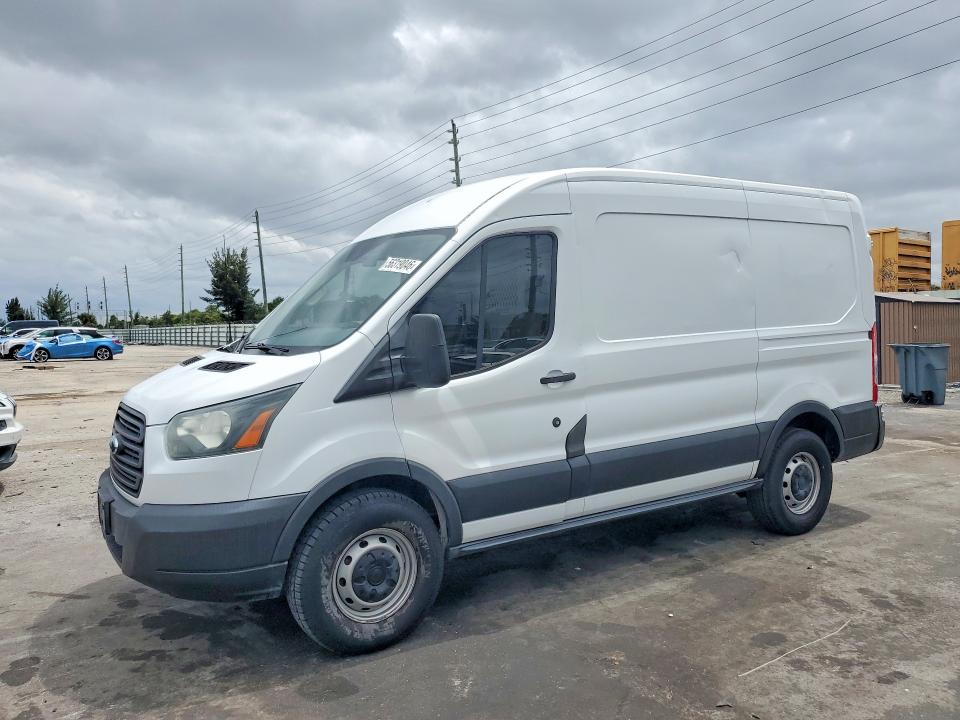 56319046 :رقم المزاد ، 1FTYR1CM9FKA29183 vin ، 2015 Ford Transit مزاد بيع