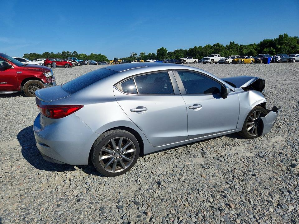 55676416 :رقم المزاد ، 3MZBN1V37JM200713 vin ، 2018 Mazda 3 مزاد بيع