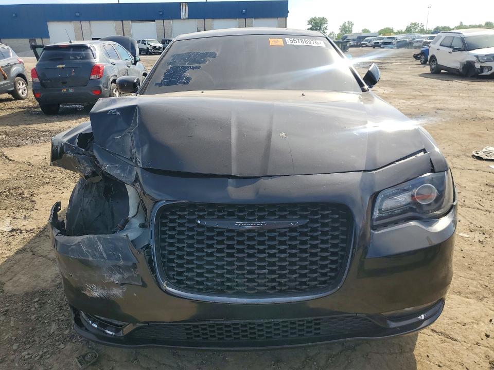 55788976 :رقم المزاد ، 2C3CCAGG1GH321259 vin ، 2016 Chrysler 300 مزاد بيع