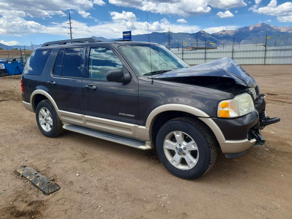 56323476 :رقم المزاد ، 1FMDU74W05UA69652 vin ، 2005 Ford Explorer مزاد بيع