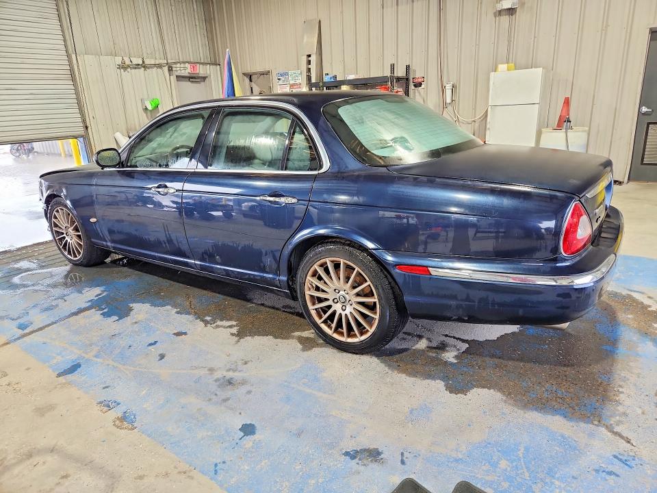 54656446 :رقم المزاد ، SAJWA71BX7SH14432 vin ، 2007 Jaguar Xj8 مزاد بيع