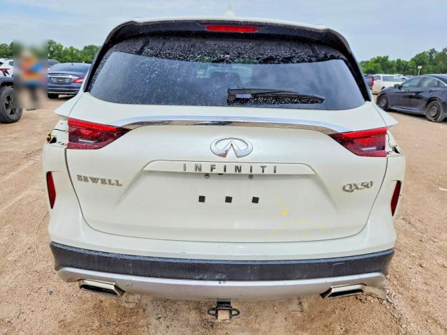 56865576 :رقم المزاد ، 3PCAJ5M10KF136621 vin ، 2019 Infiniti Qx50 مزاد بيع