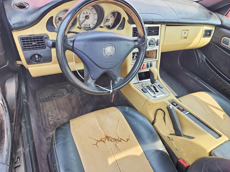 56351446 :رقم المزاد ، WDBKK49F61F187467 vin ، 2001 Mercedes-benz Slk مزاد بيع
