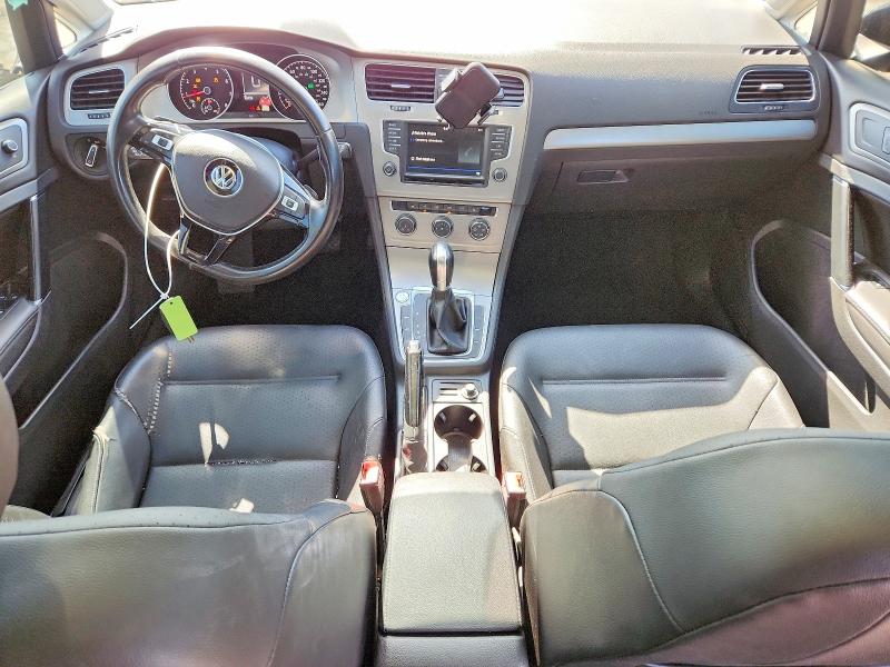 57135926 :رقم المزاد ، 3VW217AU2HM014133 vin ، 2017 Volkswagen Golf مزاد بيع