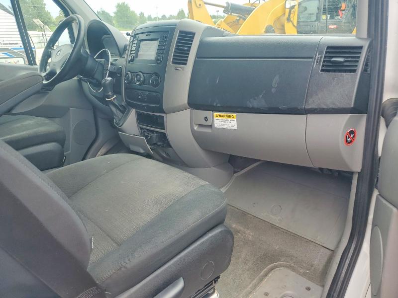 58008926 :رقم المزاد ، WD3PE7CD8HP576777 vin ، 2017 Mercedes-benz Sprinter مزاد بيع