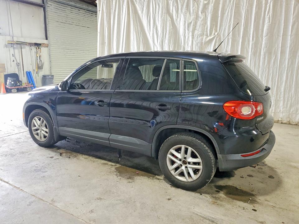 58845736 :رقم المزاد ، WVGBV7AX1BW527975 vin ، 2011 Volkswagen Tiguan مزاد بيع
