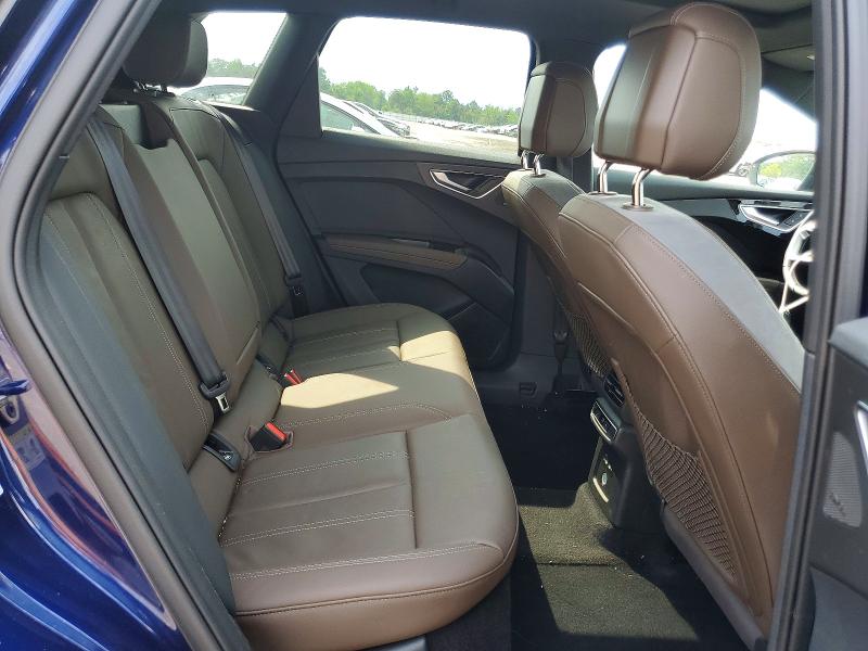 58467946 :رقم المزاد ، WA1M2BFZ7PP067414 vin ، 2023 Audi Q4 E-tron مزاد بيع