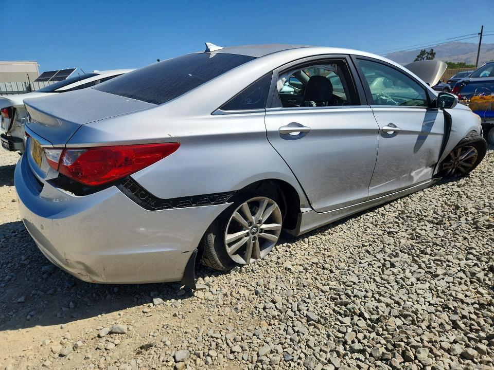 56530606 :رقم المزاد ، 5NPEB4AC7CH416358 vin ، 2012 Hyundai Sonata مزاد بيع